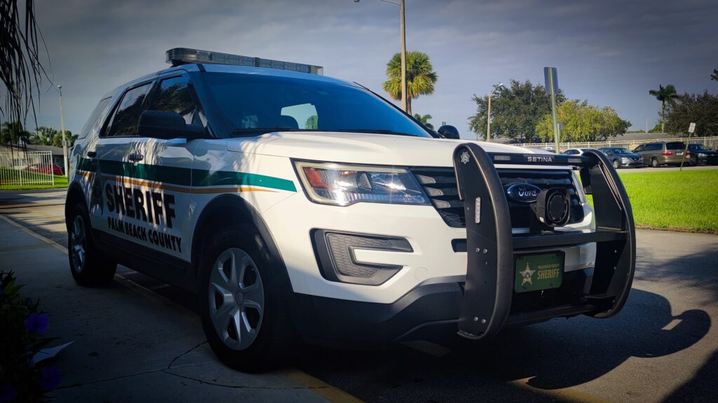 Motorcyclist Crashes Into West Palm Beach Yard, Dies