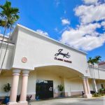 Palm Beach Gardens Supermarket Sued After Customer Claims Slip-And-Fall Injury
