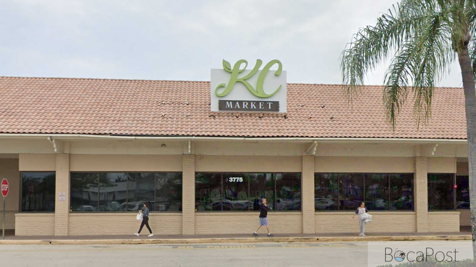Exterior of a Boynton Beach grocery store at 3775 Woolbright Road referenced in a Palm Beach County Circuit Court lawsuit.