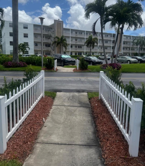 Century Village Boca Raton Faces Negligence Lawsuit After Alleged Scooter Crash At Rexford - Boca Post